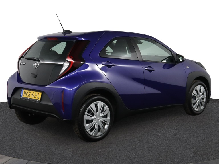 Toyota Aygo X - 1.0 VVT-i MT Play 2