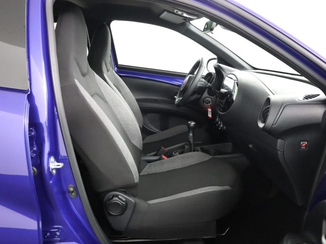 Toyota Aygo X - 1.0 VVT-i MT Play
