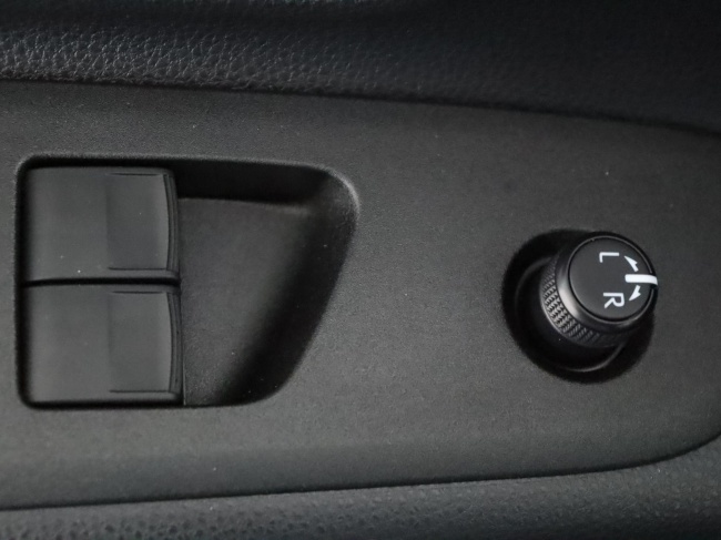 Toyota Aygo X - 1.0 VVT-i MT Play