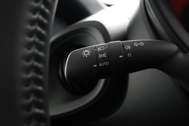 Toyota Aygo X - 1.0 VVT-i MT Play 25