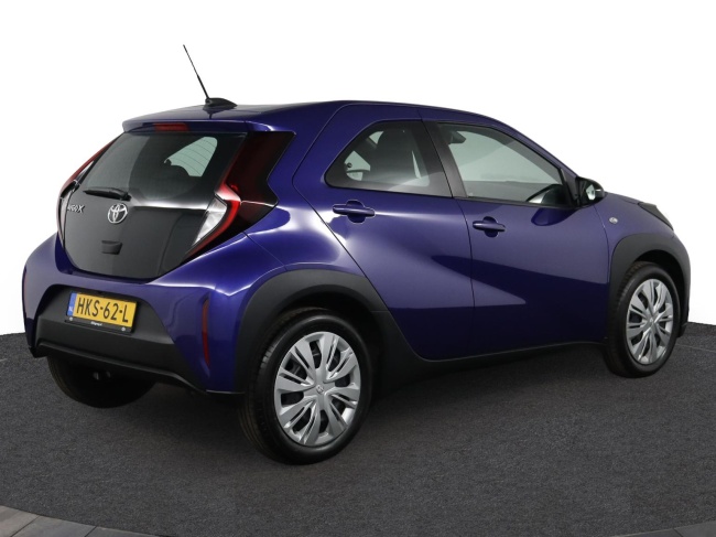Toyota Aygo X - 1.0 VVT-i MT Play