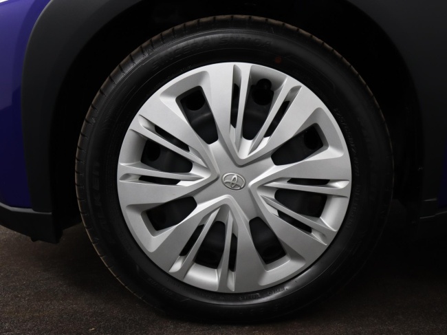 Toyota Aygo X - 1.0 VVT-i MT Play