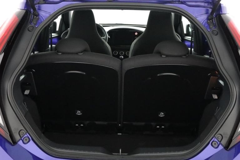 Toyota Aygo X - 1.0 VVT-i MT Play 34