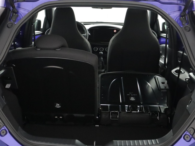 Toyota Aygo X - 1.0 VVT-i MT Play