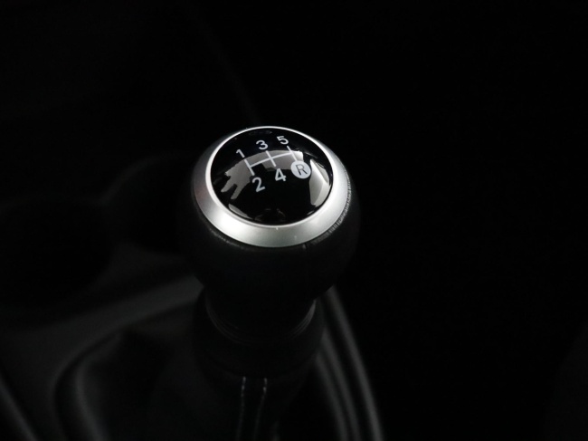 Toyota Aygo X - 1.0 VVT-i MT Play