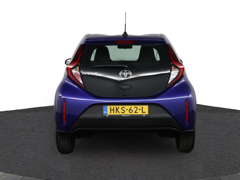 Toyota Aygo X - 1.0 VVT-i MT Play 46