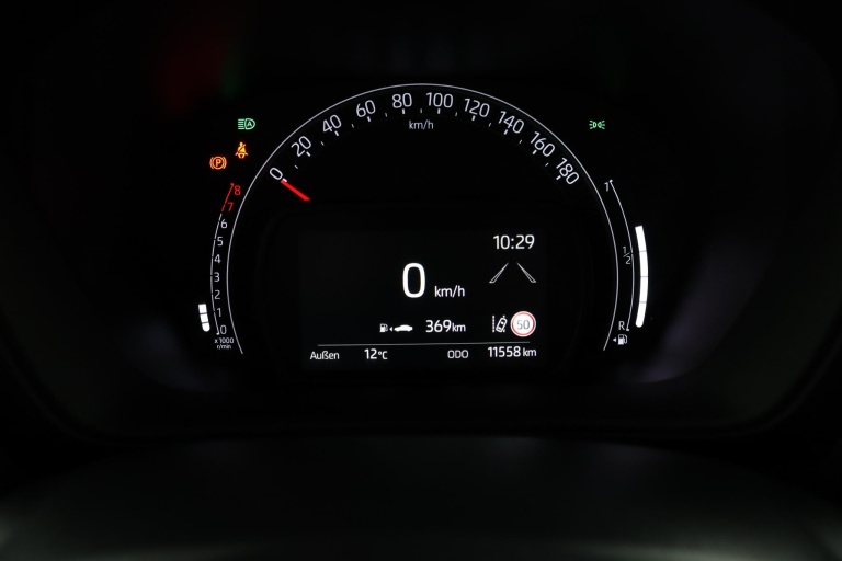 Toyota Aygo X - 1.0 VVT-i MT Play 6