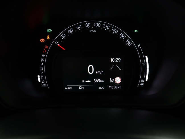 Toyota Aygo X - 1.0 VVT-i MT Play