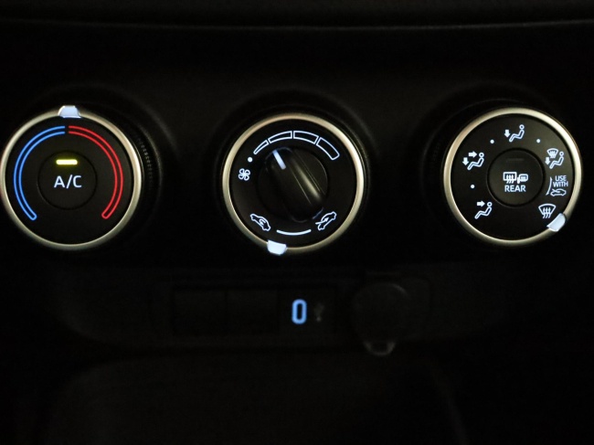 Toyota Aygo X - 1.0 VVT-i MT Play