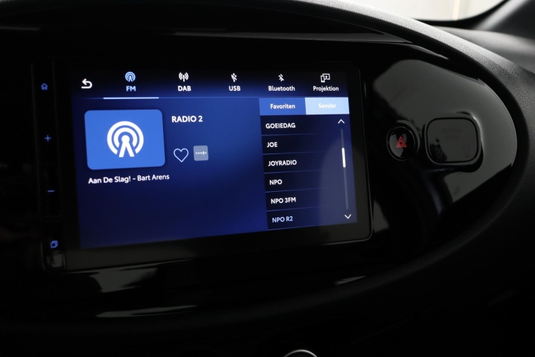 Toyota Aygo X - 1.0 VVT-i MT Play 8