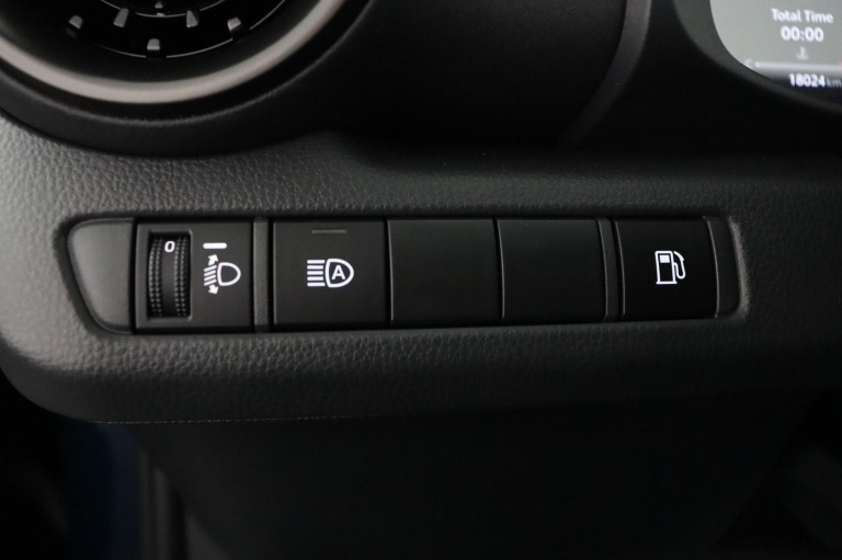 Toyota C-HR - 1.8 Hybrid 140 Dynamic 30