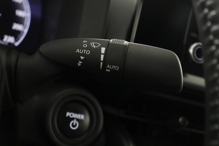 Toyota C-HR - 1.8 Hybrid 140 Dynamic 32