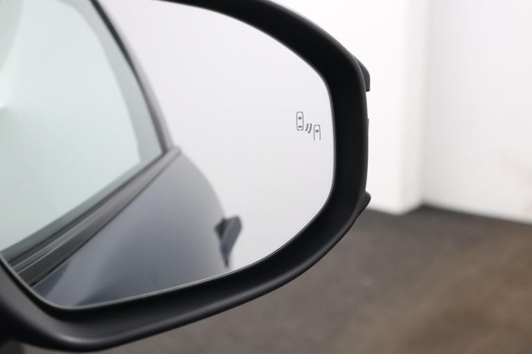 Toyota C-HR - 1.8 Hybrid 140 Dynamic 42