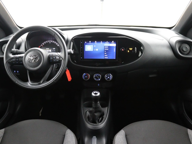Toyota Aygo X - 1.0 VVT-i MT Play