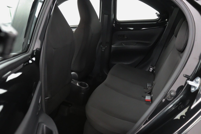 Toyota Aygo X - 1.0 VVT-i MT Play 12