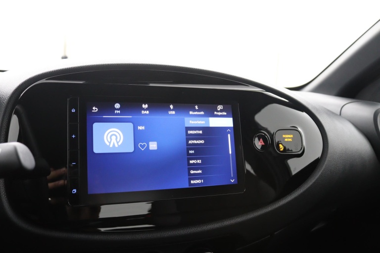 Toyota Aygo X - 1.0 VVT-i MT Play 15