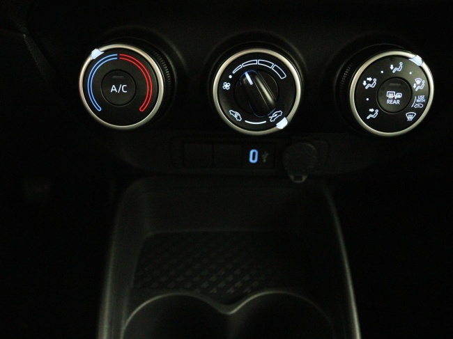 Toyota Aygo X - 1.0 VVT-i MT Play