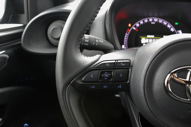 Toyota Aygo X - 1.0 VVT-i MT Play 17