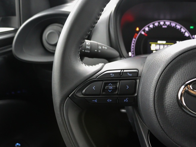 Toyota Aygo X - 1.0 VVT-i MT Play