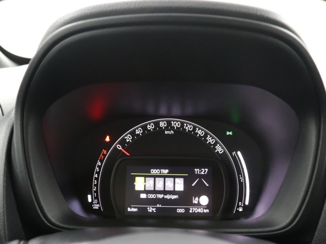 Toyota Aygo X - 1.0 VVT-i MT Play