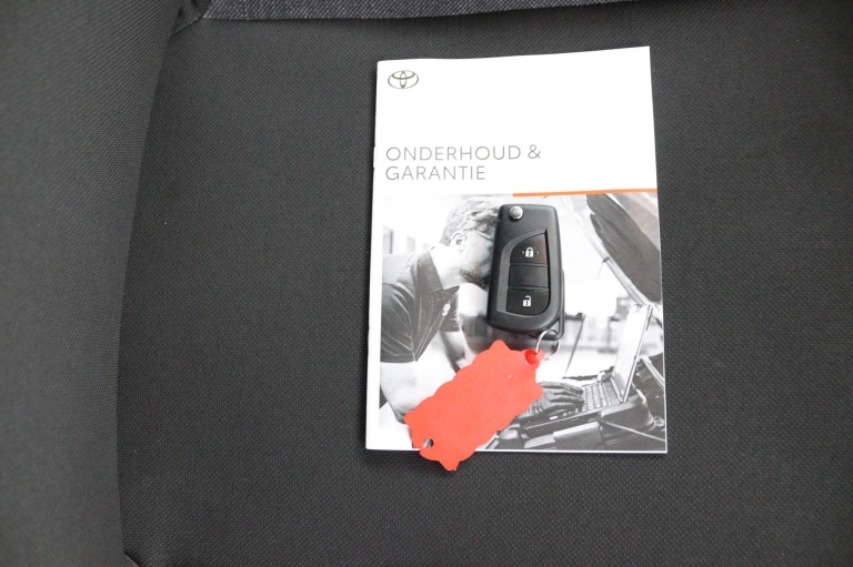 Toyota Aygo X - 1.0 VVT-i MT Play 24