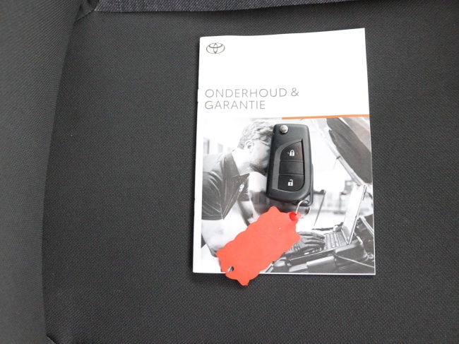 Toyota Aygo X - 1.0 VVT-i MT Play