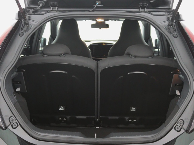 Toyota Aygo X - 1.0 VVT-i MT Play