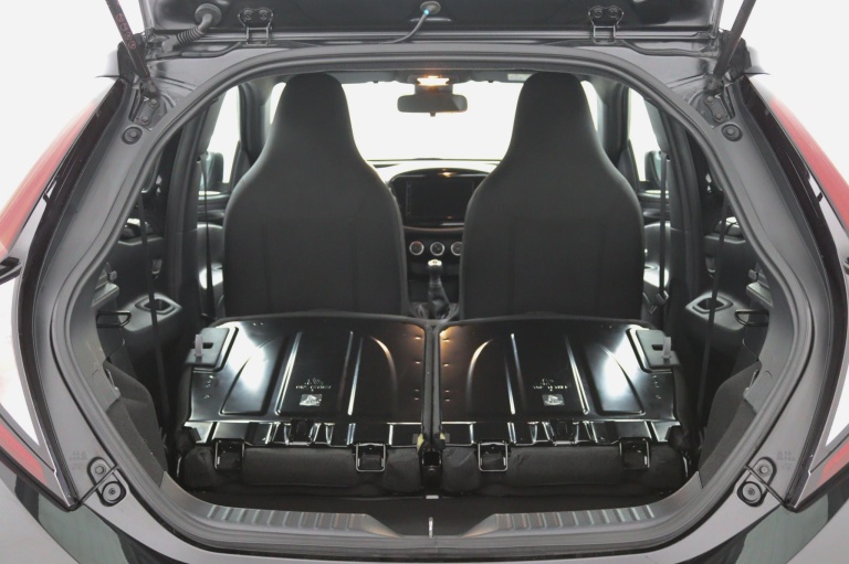 Toyota Aygo X - 1.0 VVT-i MT Play 27