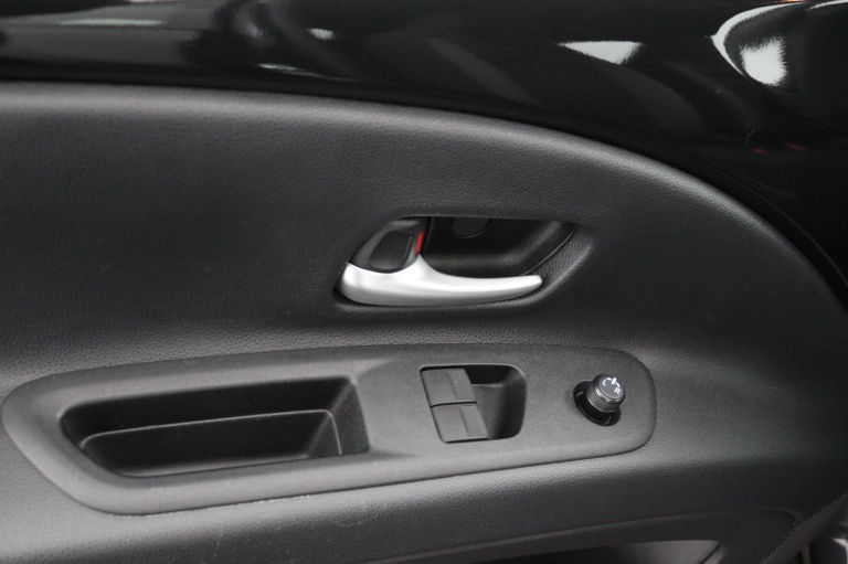 Toyota Aygo X - 1.0 VVT-i MT Play 28