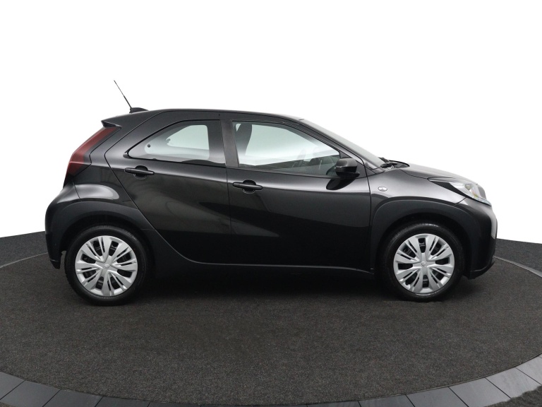 Toyota Aygo X - 1.0 VVT-i MT Play 5