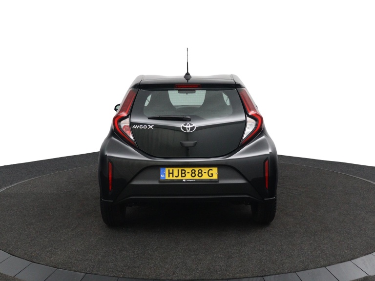 Toyota Aygo X - 1.0 VVT-i MT Play 8