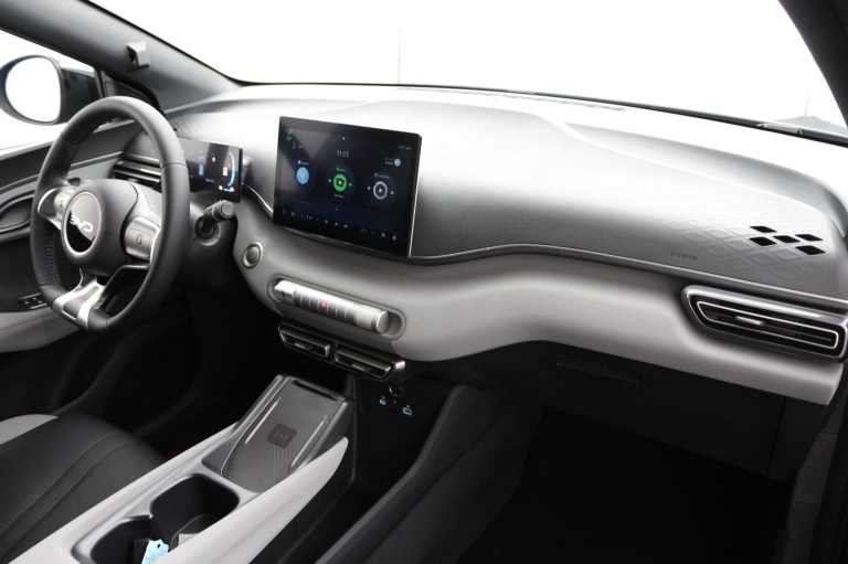 BYD DOLPHIN SURF - Comfort 43 kWh 49