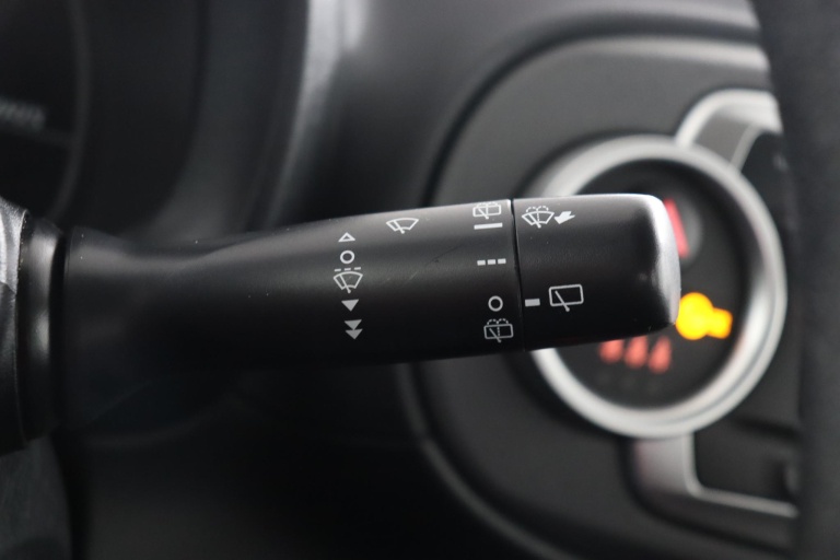 Toyota Yaris - 1.0 VVT-i Comfort 29