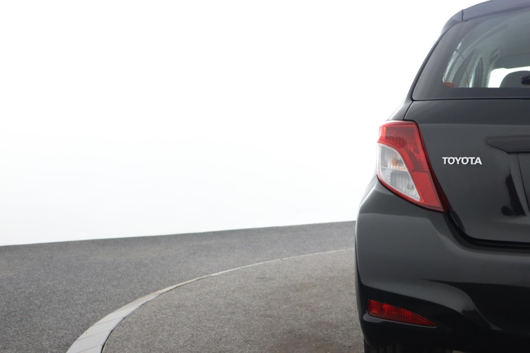 Toyota Yaris - 1.0 VVT-i Comfort 36