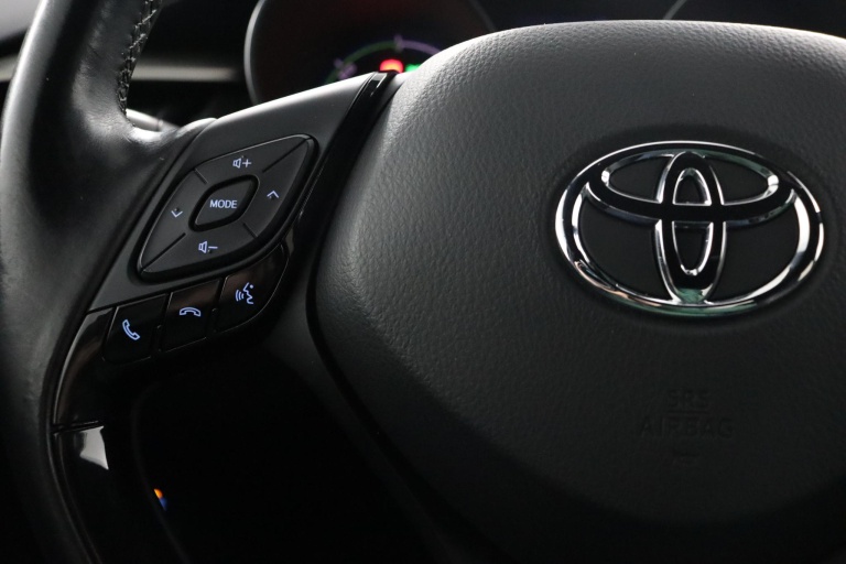 Toyota C-HR - 1.8 Hybrid Executive 19