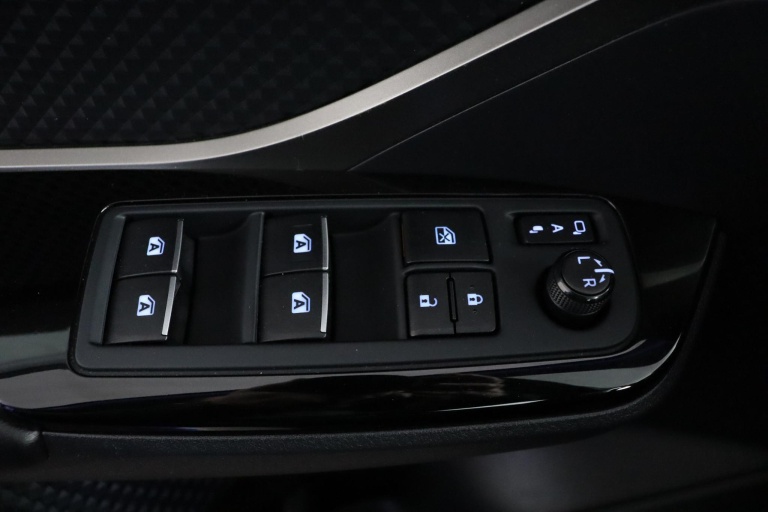 Toyota C-HR - 1.8 Hybrid Executive 29