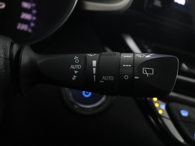 Toyota C-HR - 1.8 Hybrid Executive