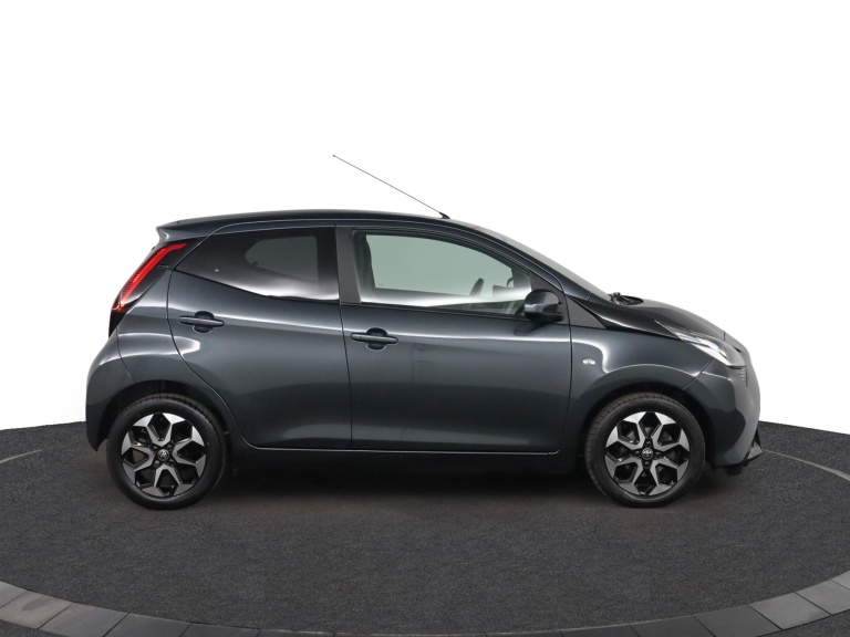 Toyota Aygo - 1.0 VVT-i x-joy 12