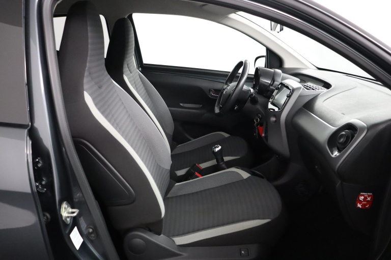 Toyota Aygo - 1.0 VVT-i x-joy 21