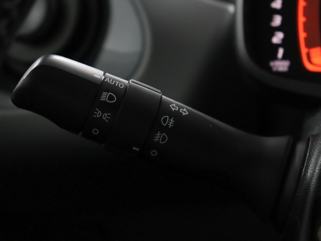 Toyota Aygo - 1.0 VVT-i x-joy