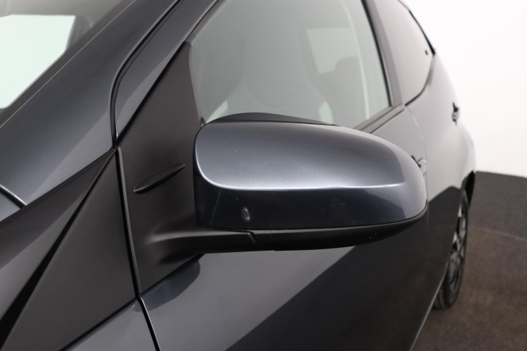 Toyota Aygo - 1.0 VVT-i x-joy 32