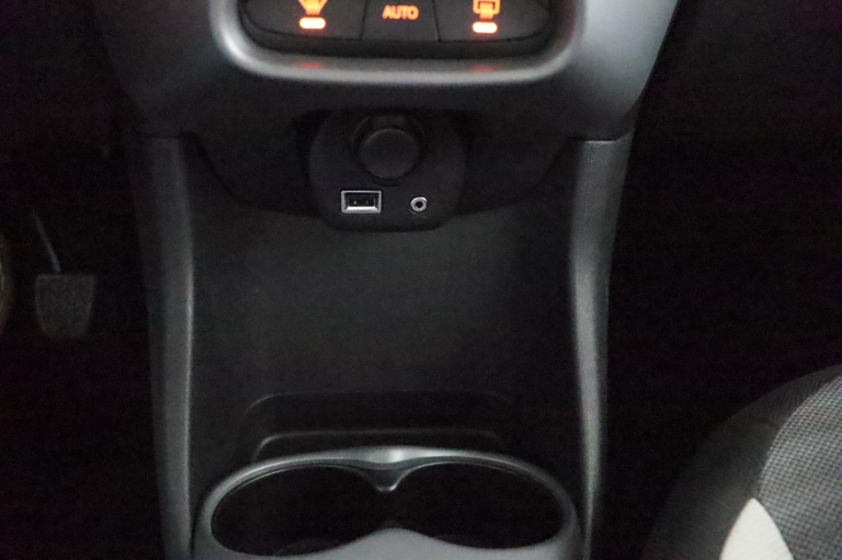 Toyota Aygo - 1.0 VVT-i x-joy 37