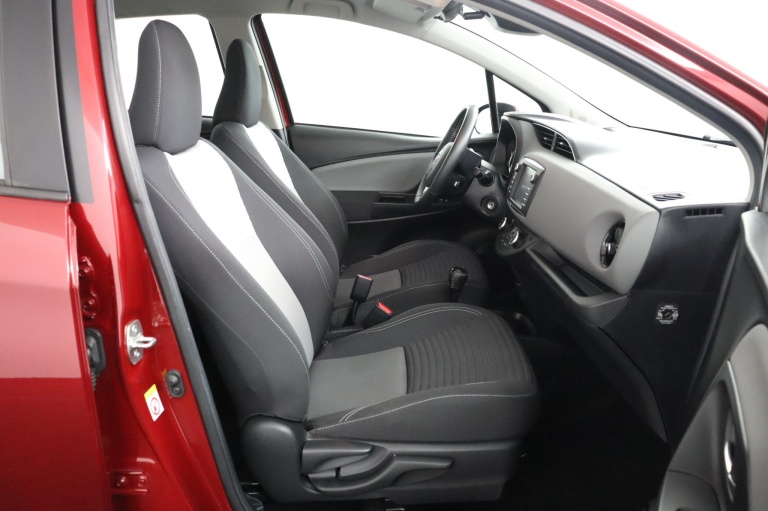 Toyota Yaris - 1.5 Hybrid Active 19