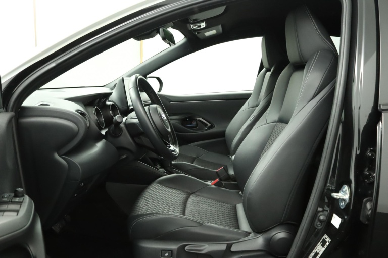 Toyota Yaris - 1.5 Hybrid Executive 17