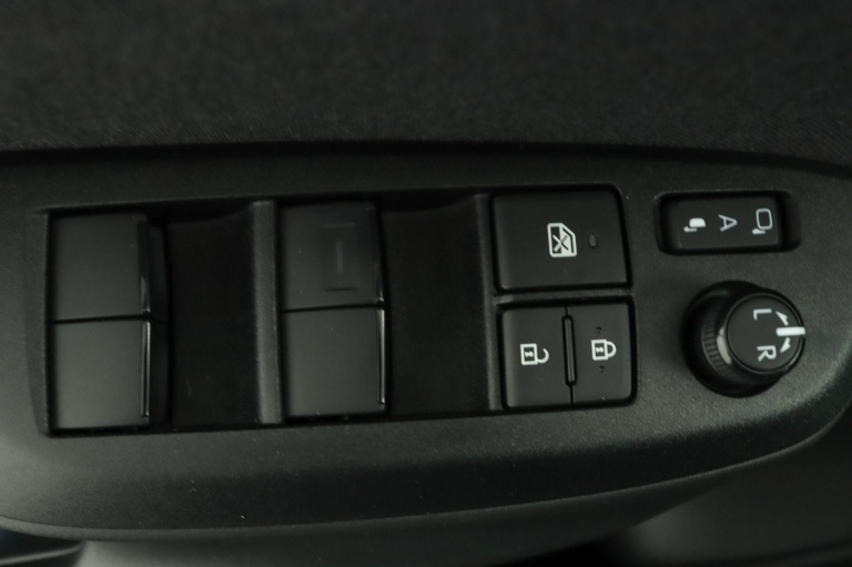 Toyota Yaris - 1.5 Hybrid Executive 28