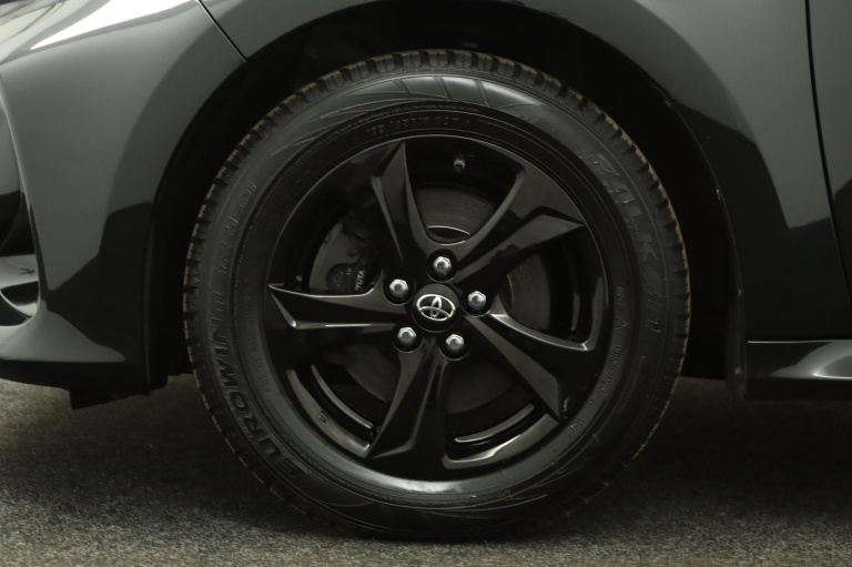 Toyota Yaris - 1.5 Hybrid Executive 37