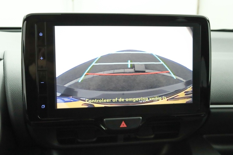 Toyota Yaris - 1.5 Hybrid Executive 9