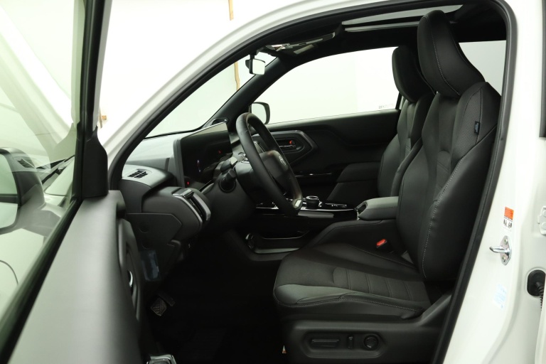 Toyota Urban Cruiser - Executive 61 kWh 17