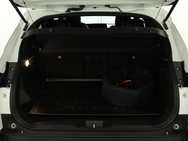 Toyota Urban Cruiser - Executive 61 kWh