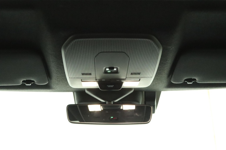 Toyota Urban Cruiser - Executive 61 kWh 33